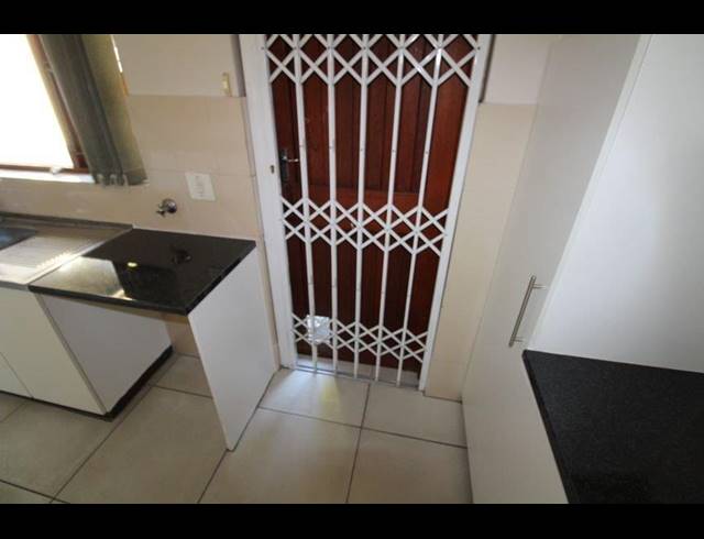 3 BEDROOM TOWNHOUSE TO LET IN HAYFIELDS